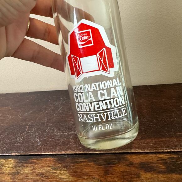 10‎ oz Coca Cola Commemorative Bottle - 1982 Cola Clan National Convention - Picture 2 of 9